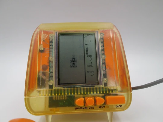 Cyber ​​Game portable electronic toy. Colored plastic. Brand Gig. Box and instructions. 1980's