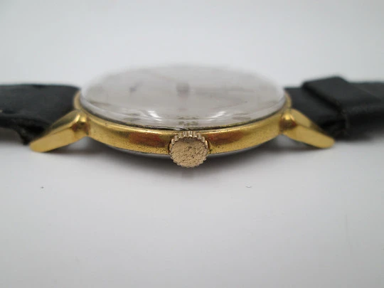 Cyma Tavannes. 10 microns gold plated and steel. Manual wind. 1950's. Swiss