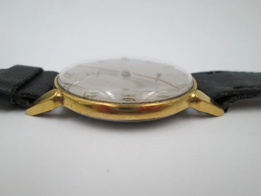 Cyma Tavannes. 10 microns gold plated and steel. Manual wind. 1950's. Swiss