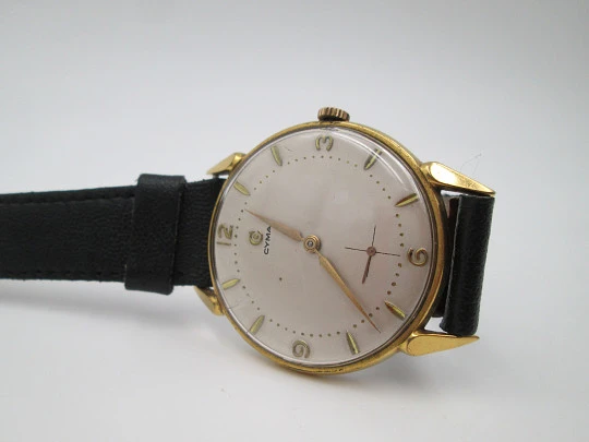 Cyma Tavannes. 10 microns gold plated and steel. Manual wind. 1950's. Swiss