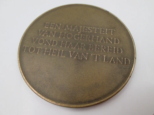 Death of Queen Wilhelmina of the Netherlands bronze medal. Joop Hekman. 1962. Holland