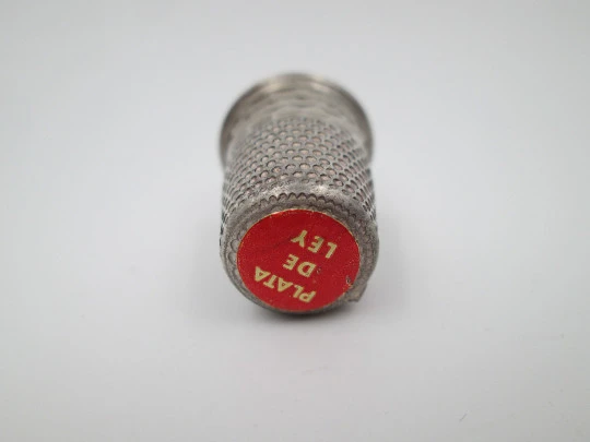 Dedal de costura con Cruz de Santiago. Plata de ley y esmalte rojo. España. 1980