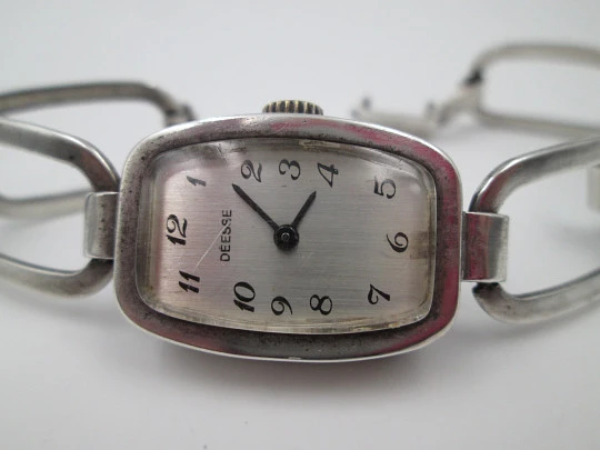 Déesse women's watch. Sterling silver. Manual winding. Bracelet. 1960's. France