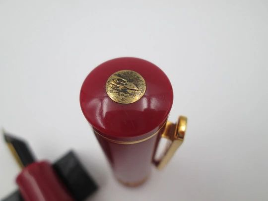 Delta Joaquin Rodrigo. Special limited edition. Burgundy resin & vermeil silver