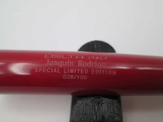 Delta Joaquin Rodrigo. Special limited edition. Burgundy resin & vermeil silver