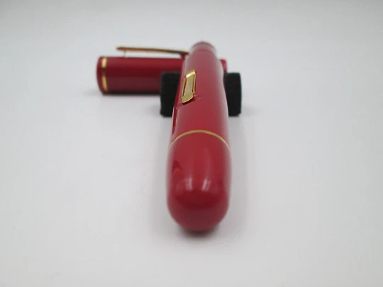 Delta Joaquin Rodrigo. Special limited edition. Burgundy resin & vermeil silver