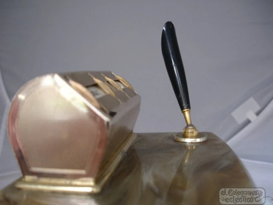 Desk & office calendar. Golden metal and marble resin. Pen holder