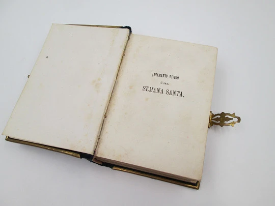 Devocionario Diamante Divino Semana Santa. Terciopelo azul y adornos dorados