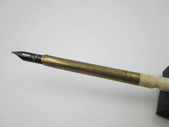 Dip calligraphy pen with letter opener. Painted bone & golden metal. Openwork motif. France