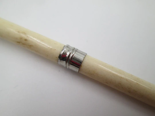 Dip calligraphy pen. Silver plated and ivory. Golden nib. Europe. 1900's