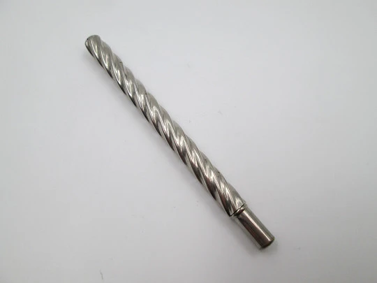 Dip calligraphy pen. Silver plated. Spiral design. Golden nib. Europe. 1900's