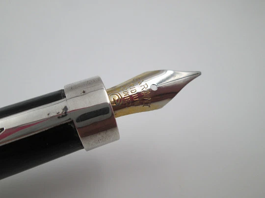 Dip calligraphy pen. Sterling silver and black wood. Gold plated nib. 1953