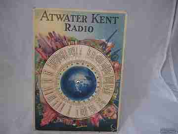 Disco horas mundiales. 1935. Atwater Kent Radio. Color