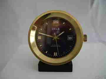 DKLB. 1970. Bronce. Máquina vista. Calendario. Cuerda manual