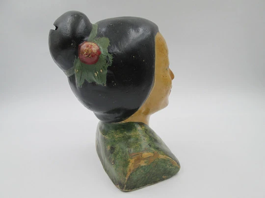 Domund piggy bank. Japanese woman bust. Polychrome plaster. Spain. 1940-50