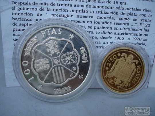 Dos monedas plata maciza pura de ley. Vermeil. Pesetas Franquistas