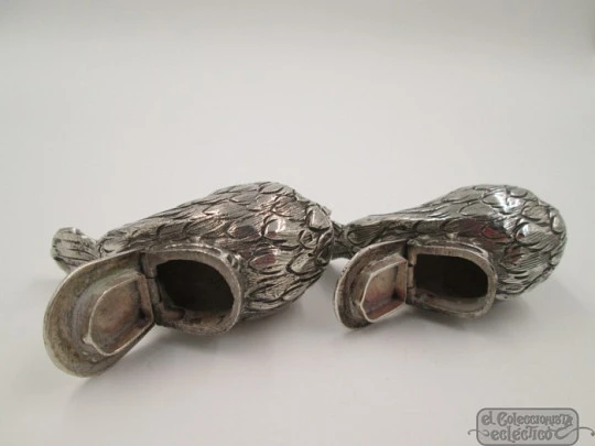 Duck pair of salt & pepper shakers. Sterling silver. 1950's. Spain