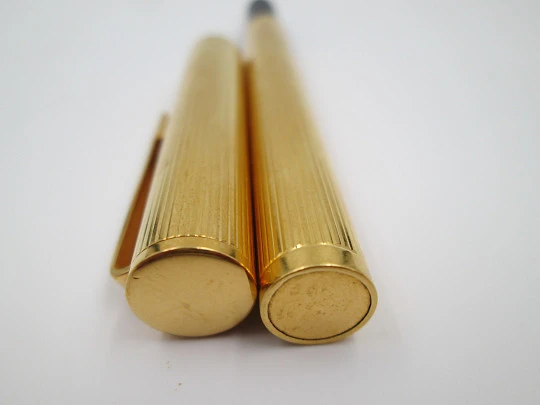 Dunhill writing set. Gold plated. 1970's. Stripe pattern. 14K nib. Germany