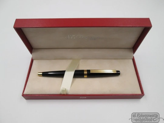 Dupont Ellipsis. Black resin & gold plated. Box. 2004. France. 18k nib