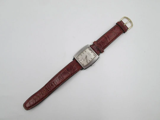 Duward Continual Diplomatic. Stainless steel. Calendar. Automatic. Square case. 1970's