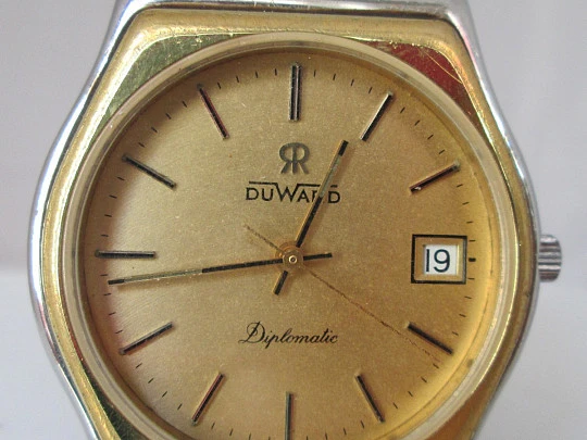 Duward Diplomatic. Automatic. 1970's. Steel & gold plated. Calendar