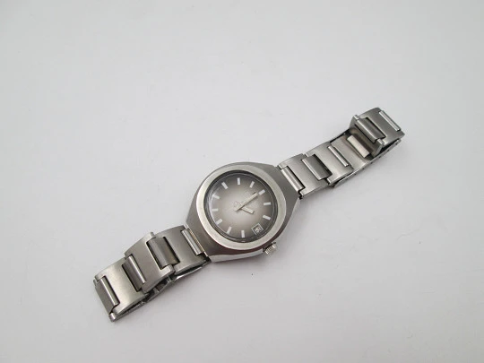 Duward Internat reloj mujer. Acero. Dial tornasolado. Brazalete. Calendario. Cuerda