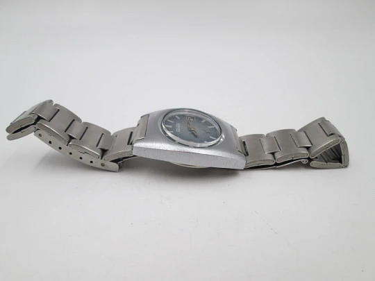 Duward Internat unisex watch. Nickel plated & steel. Calendar. Manual wind. Bracelet. 1970's