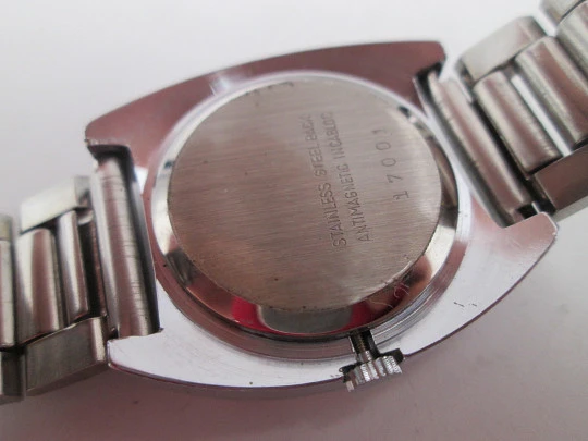 Duward Internat unisex watch. Steel & nickel plated. Calendar. Manual wind. 1970's. Swiss