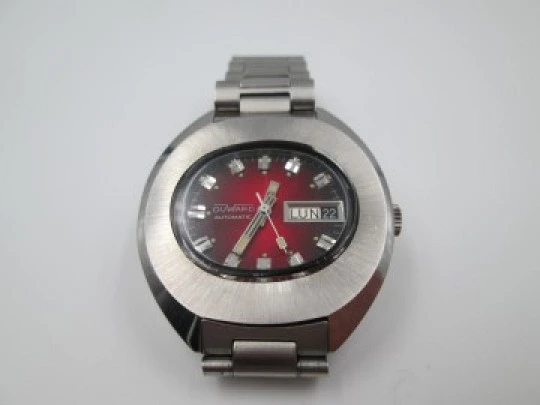 Duward Internat. Automatic. 1970's. Stainless steel. Calendar. Red dial