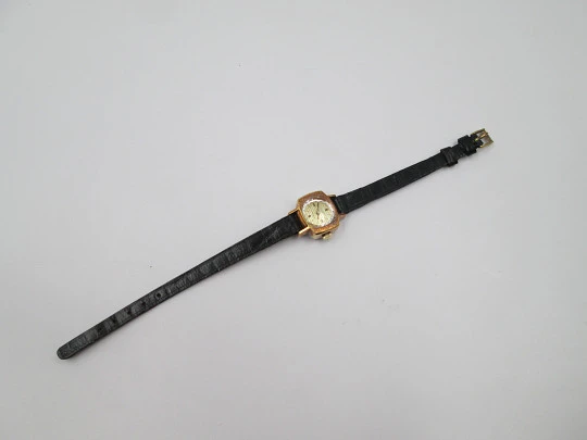 Duward ladie's watch. Stainless steel & 20 microns gold plated. Manual wind. 1970's