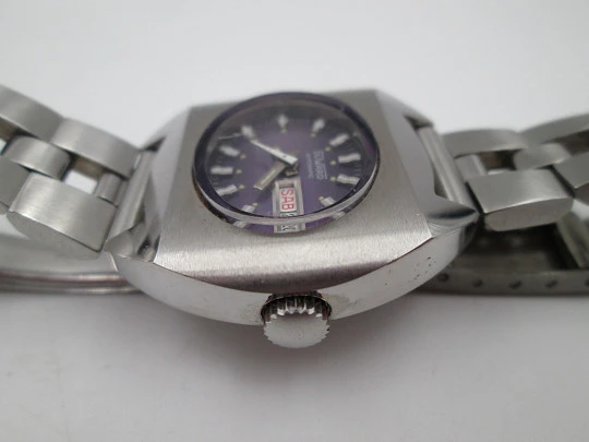 Duward reloj automático mujer. Acero inoxidable. Brazalete. Dial morado. Calendario