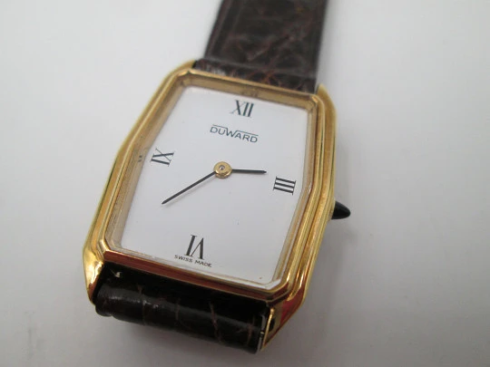 Duward reloj vestir mujer. Acero y chapado oro. Cuerda manual. Correa original. 1970