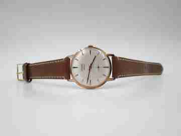 Duward Select. Steel & 10 microns gold plated. Manual wind. Small seconds hand. 1970's