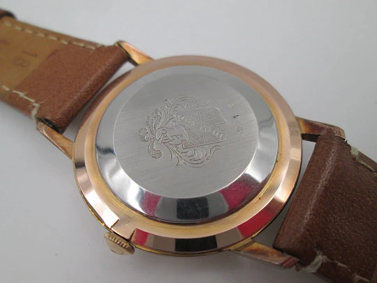 Duward Select. Steel & 10 microns gold plated. Manual wind. Small seconds hand. 1970's