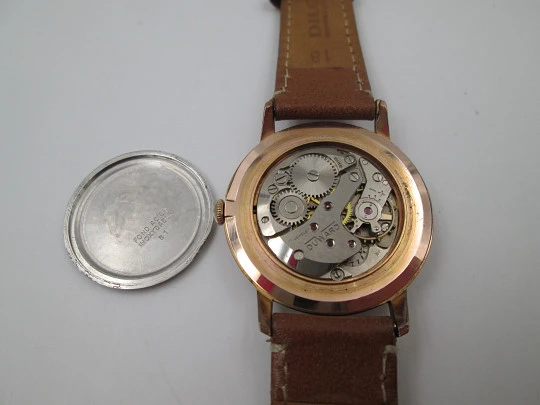 Duward Select. Steel & 10 microns gold plated. Manual wind. Small seconds hand. 1970's