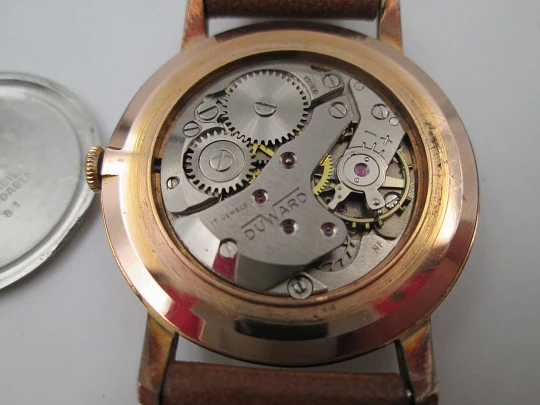 Duward Select. Steel & 10 microns gold plated. Manual wind. Small seconds hand. 1970's