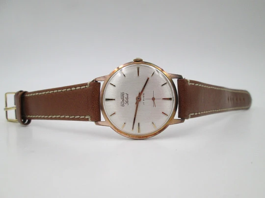 Duward Select. Steel & 10 microns gold plated. Manual wind. Small seconds hand. 1970's