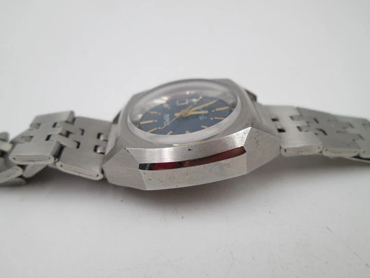 Duward Triumph women's manual wind watch. Stainless steel. Blue dial. Calendar. Bracelet