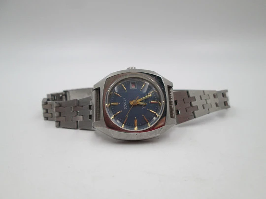 Duward Triumph women's manual wind watch. Stainless steel. Blue dial. Calendar. Bracelet