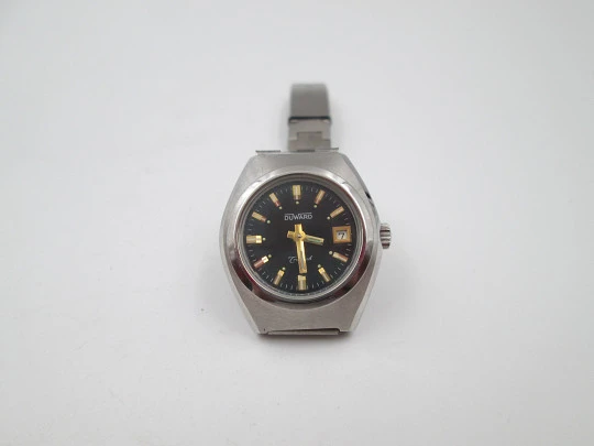 Duward Triumph women's watch. Steel. Black dial. Calendar. Manual wind. Bracelet. 1970's