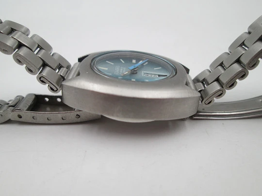 Duward women's manual wind watch. Stainless steel. Blue iridescent dial. Calendar. Bracelet Duward women's manual wind watch. Stainless steel. Blue iridescent dial. Calendar. Bracelet