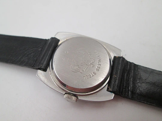 Duward women's watch. Stainless steel. Blue sphere. Manual wind. Leather strap. 1970's Duward women's watch. Stainless steel. Blue sphere. Manual wind. Leather strap. 1970's