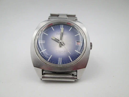 Duward. Stainless steel. Blue grey iridescent dial. Calendar. Manual wind. Bracelet. 1970's