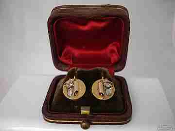 Earrings. 18 karat gold. Diamonds. 1920's. Box. Leaves and flowers
