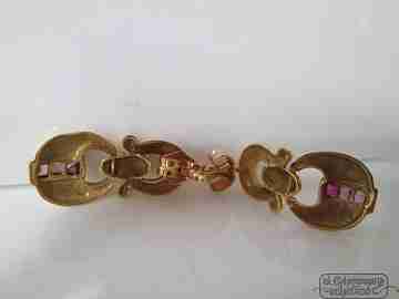 Earrings. 18K yellow gold and rubies. Case. 1970's. Woman