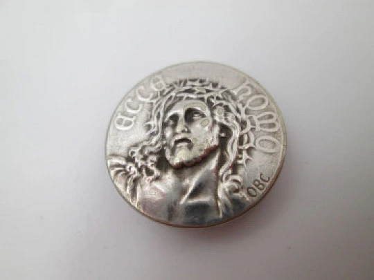 Ecce Homo / Jesus Christ crowned with thorns medal. Sterling silver. 1940. Europe