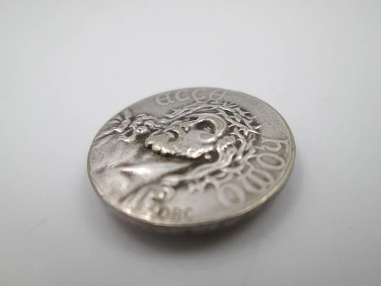 Ecce Homo / Jesus Christ crowned with thorns medal. Sterling silver. 1940. Europe