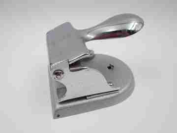 El Casco M200 paper punch hole maker. Chromed and gray lacquered metal. 1970's