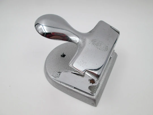 El Casco M200 paper punch hole maker. Chromed and gray lacquered metal. 1970's