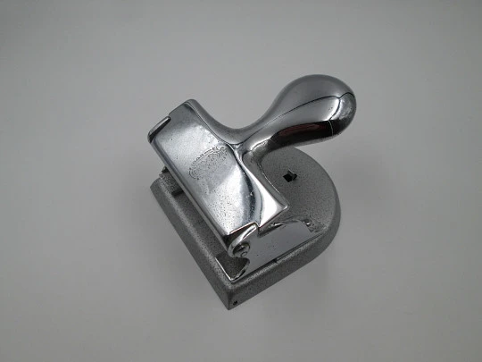 El Casco M200 paper punch hole maker. Chromed and gray lacquered metal. 1970's